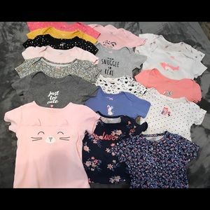 17 Carter’s gently used 24m girl’s onesies